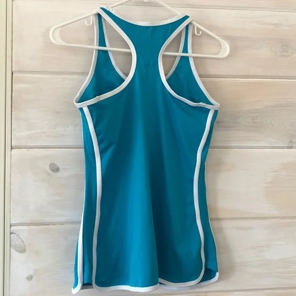 Nike Razorback Tee‎ - Picture 2 of 6